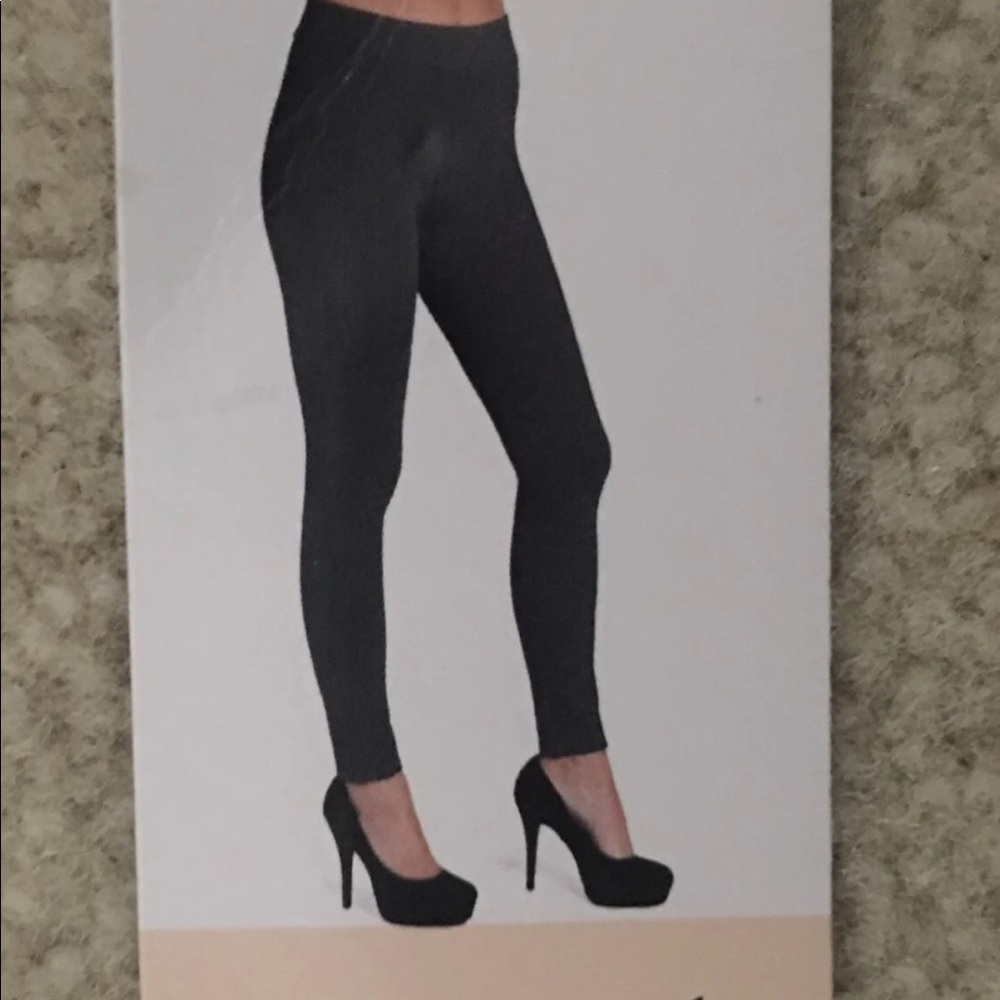 Ladies Slimming NWT Gray Sz S Quality Brand